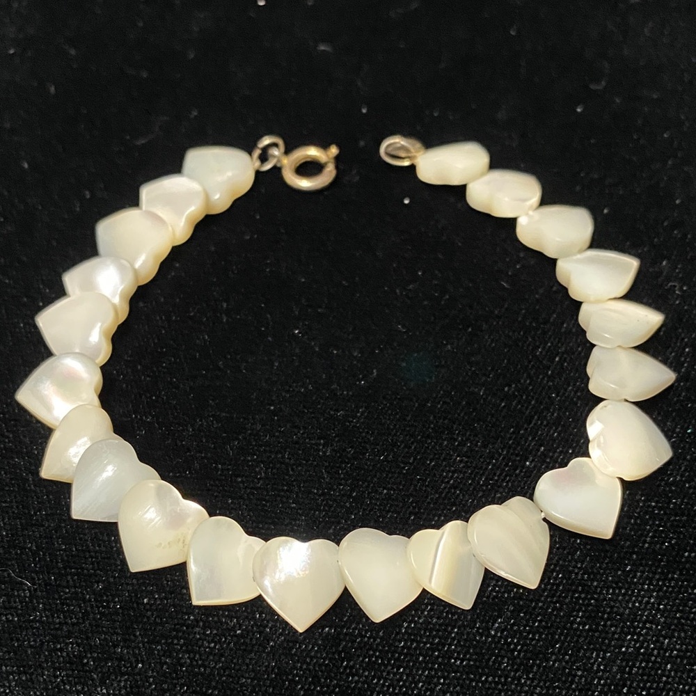 Vintage Mother of pearl Heart Shaped Cream Bracelet - Picture 12 of 16